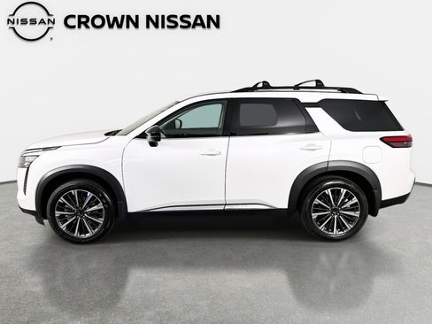 New 2026 Nissan Pathfinder Platinum image 8
