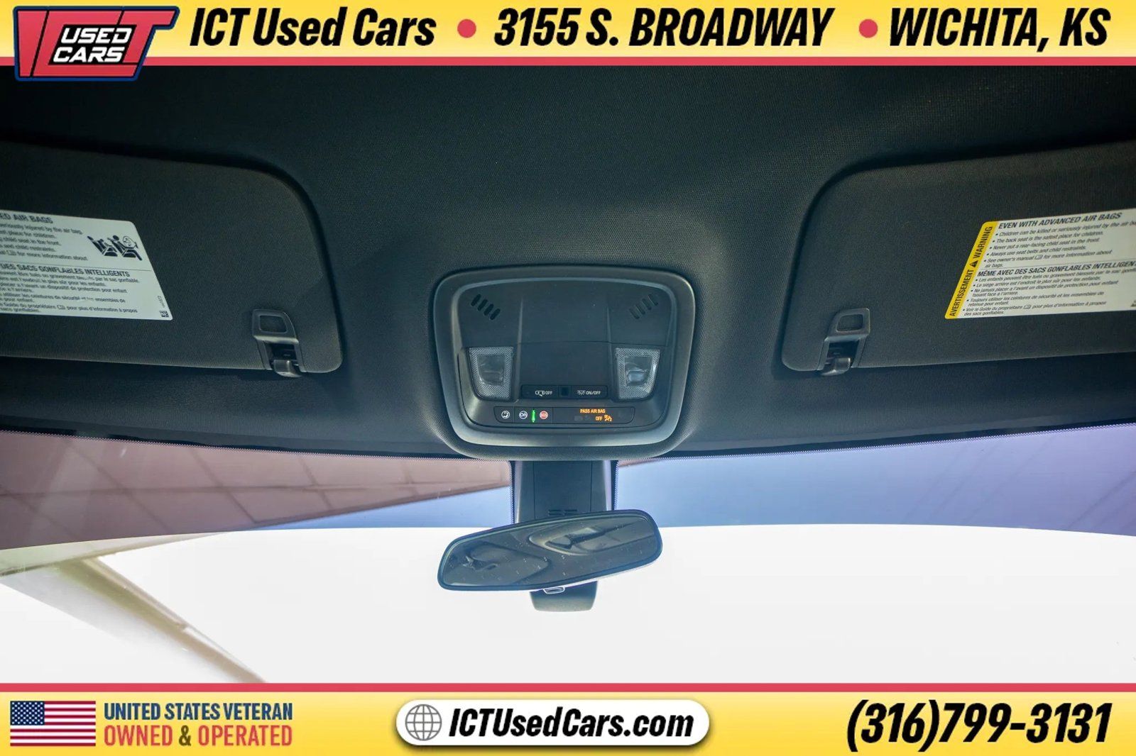 Used 2022 Chevrolet Traverse LS FWD image 13