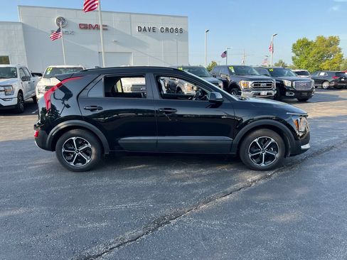 Used 2023 Kia Niro LX FWD image 5