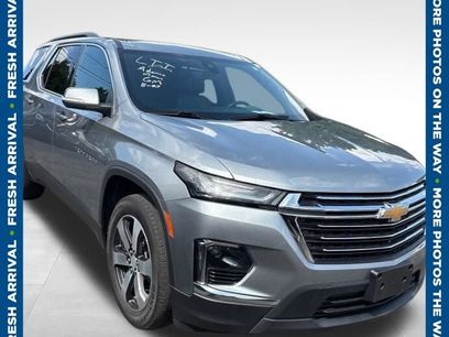 Used 2023 Chevrolet Traverse LT w/ LT Premium Package