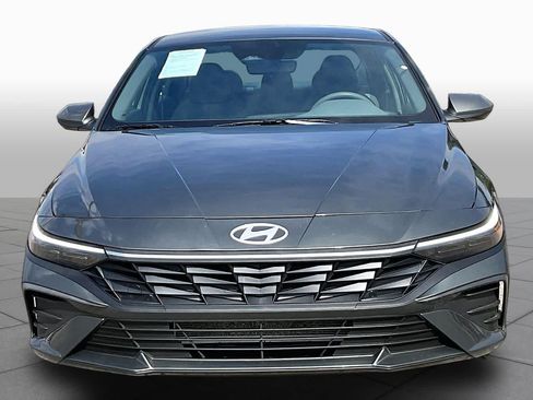 Used 2024 Hyundai Elantra SEL FWD image 4