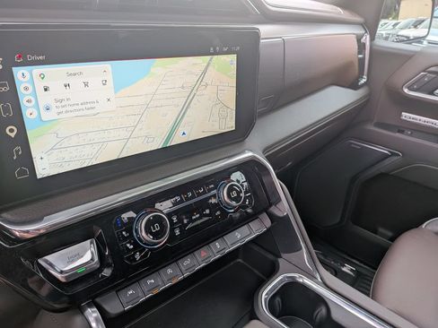 Used 2025 GMC Sierra 1500 Denali AWD/4WD image 17