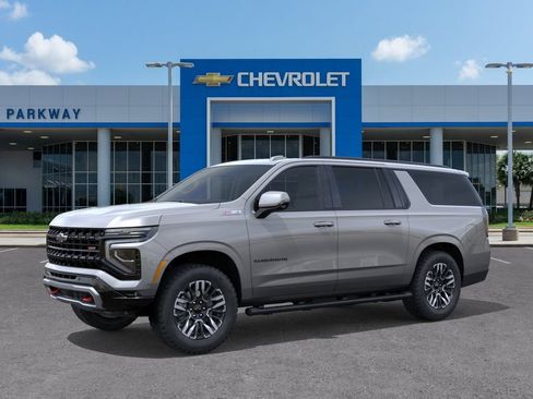 New 2026 Chevrolet Suburban Z71 w/ Comfort Package AWD/4WD image 2