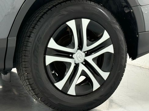 Used 2016 Toyota RAV4 LE FWD image 43