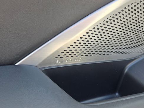 Used 2023 Acura MDX SH-AWD w/ Technology Package image 35