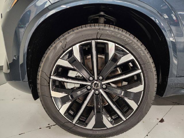 Certified 2026 Volvo XC90 B6 Plus w/ Protection Package Premier AWD/4WD image 8