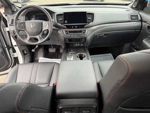 Certified 2024 Honda Passport TrailSport image 15