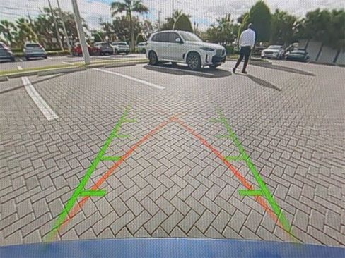 Certified 2025 BMW 330i Sedan w/ Convenience Package image 22