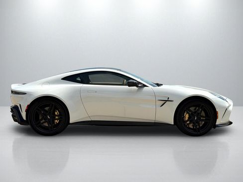 New 2025 Aston Martin V8 Vantage Coupe image 8