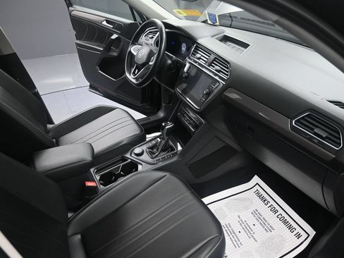 Used 2023 Volkswagen Tiguan SE AWD/4WD image 19
