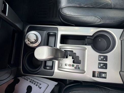 Used 2010 Toyota 4Runner Limited image 23