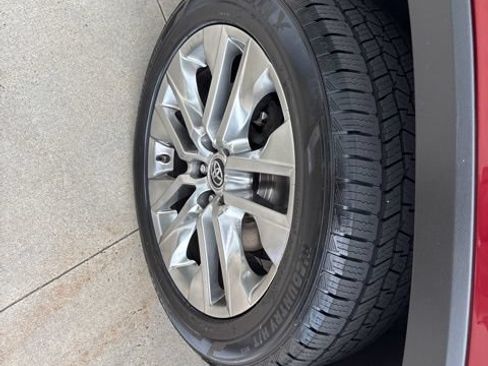 Used 2019 Toyota RAV4 Limited w/ Advanced Technology Package AWD/4WD image 12