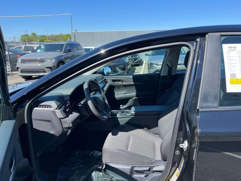 Used 2025 Toyota Camry LE image 26