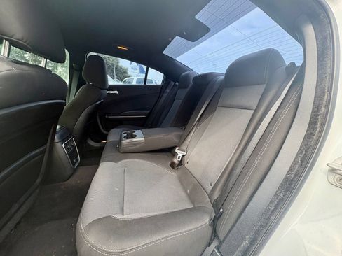 Used 2016 Dodge Charger SE w/ Popular Equipment Group RWD image 11