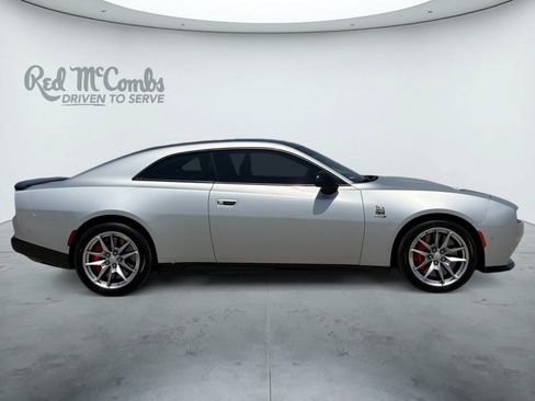 Used 2024 Dodge Charger Daytona Scat Pack w/ Plus Group AWD/4WD image 4