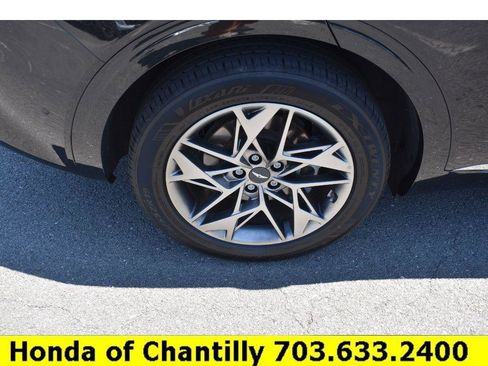 Used 2022 Genesis GV70 2.5T w/ Advanced Package AWD/4WD image 33