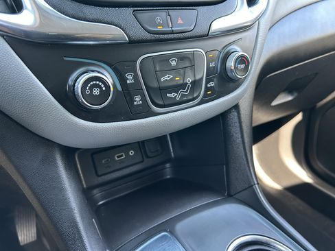 Used 2024 Chevrolet Equinox LS w/ LS Convenience Package FWD image 23