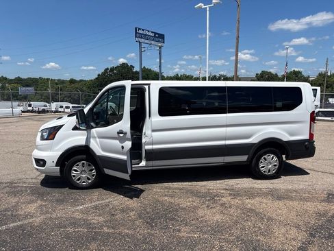 Used 2024 Ford Transit 350 XLT RWD image 4