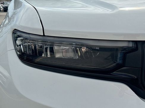 Used 2023 Jeep Grand Cherokee L Laredo image 39