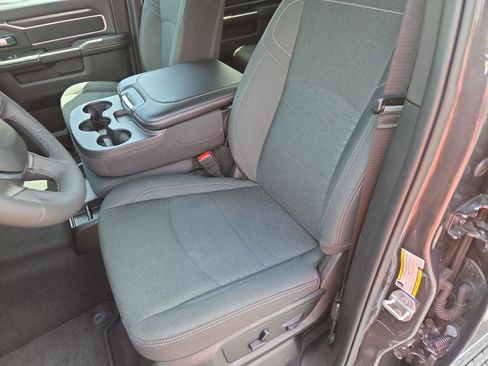 Certified 2025 RAM 2500 Big Horn AWD/4WD image 14