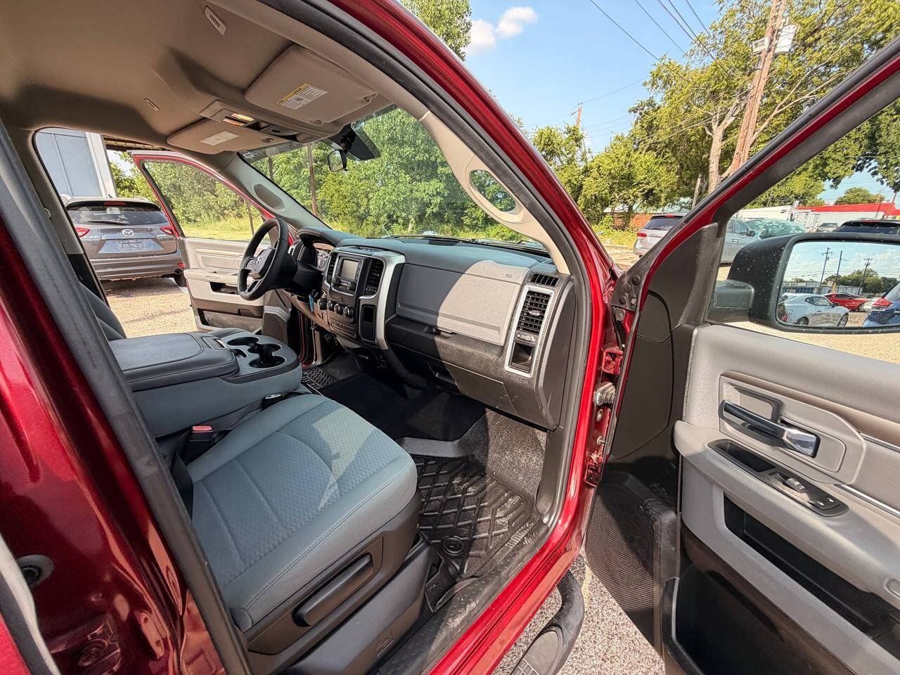 Used 2019 RAM 1500 Classic SLT RWD image 14