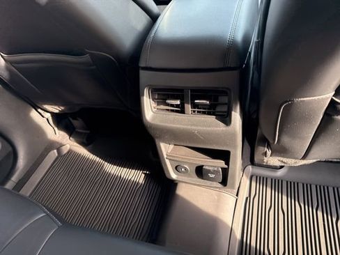 Certified 2024 Ford Edge SEL w/ Convenience Package image 32