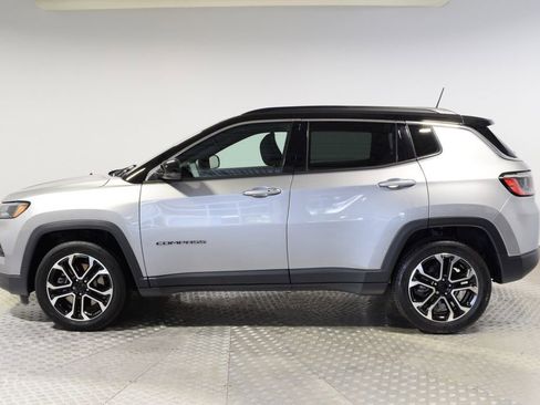 Used 2023 Jeep Compass Limited AWD/4WD image 2