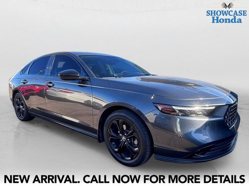 Used 2025 Honda Accord SE image 6