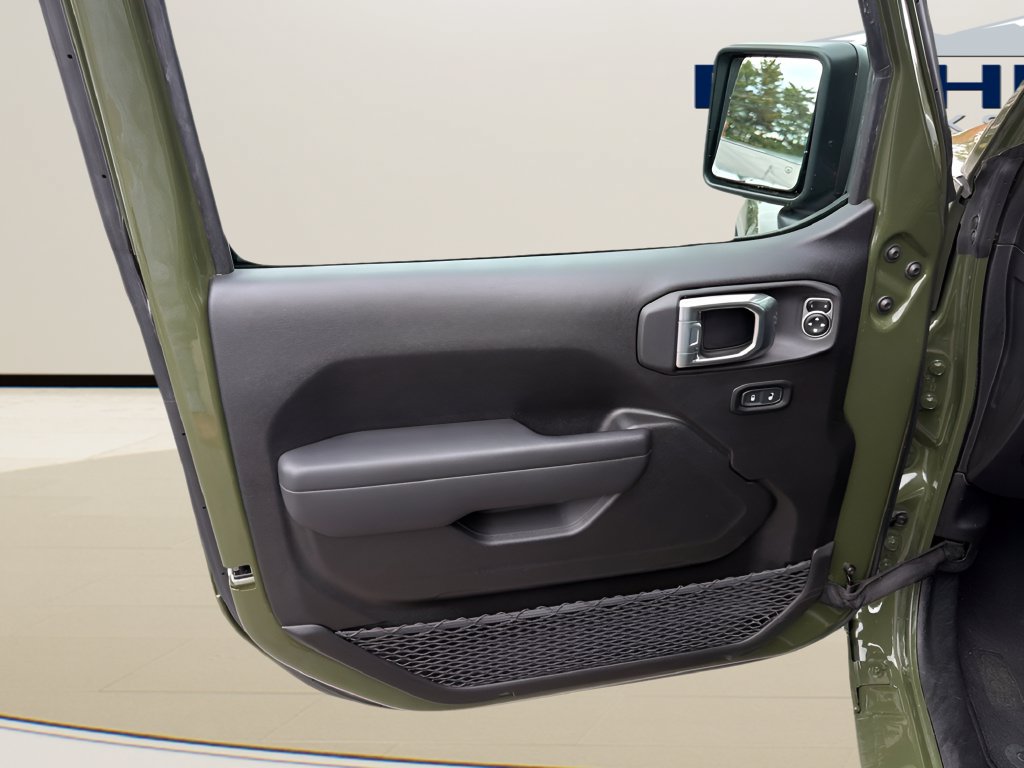 Used 2024 Jeep Wrangler Unlimited w/ Convenience Group AWD/4WD image 10