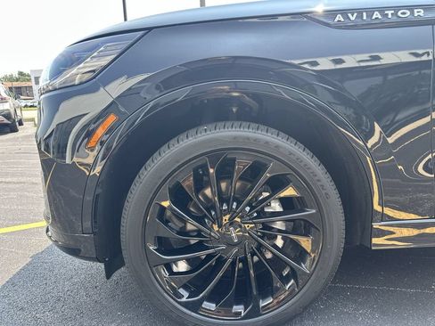 Used 2026 Lincoln Aviator Reserve w/ Jet Appearance Package AWD/4WD image 19