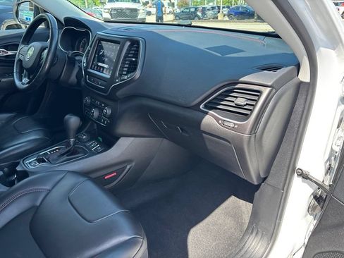 Used 2021 Jeep Cherokee Trailhawk w/ Trailer Tow Group AWD/4WD image 55