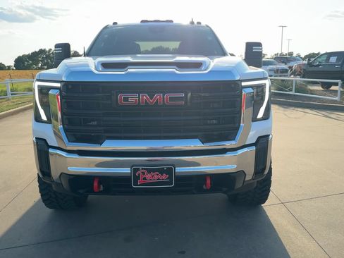 Used 2024 GMC Sierra 3500 Pro AWD/4WD image 2