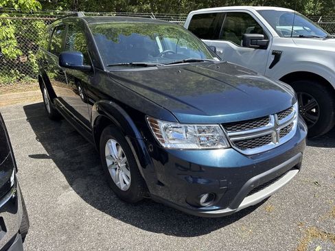 Used 2014 Dodge Journey SXT FWD image 2