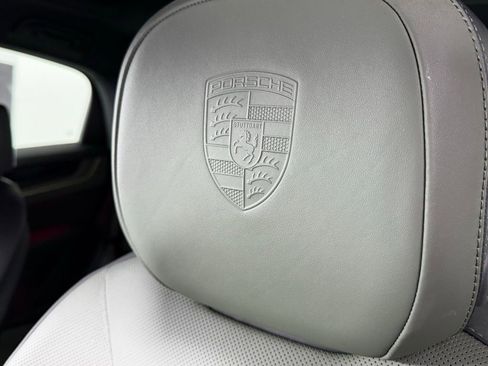Certified 2026 Porsche Cayenne Coupe AWD/4WD image 24