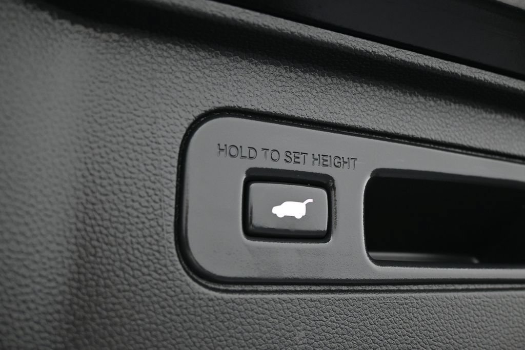 Used 2025 Honda Pilot EX-L image 39