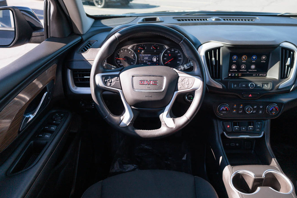 Used 2021 GMC Terrain SLE w/ Driver Convenience Package FWD image 2