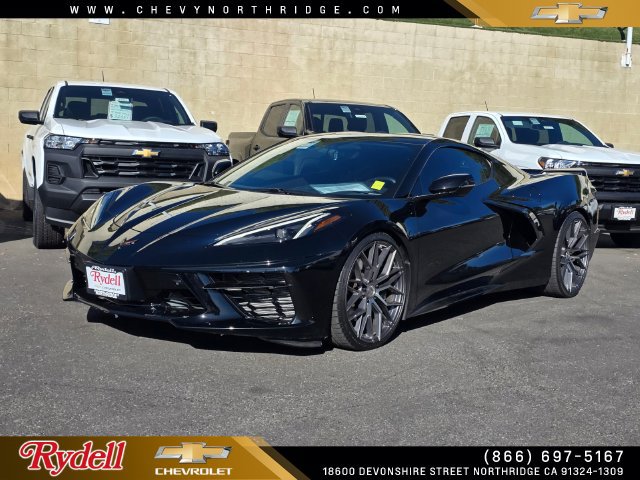 Used 2022 Chevrolet Corvette Stingray Premium Cpe w/ Z51 Performance Package RWD image 1