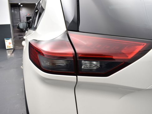 Used 2023 Nissan Rogue Platinum w/ Platinum Premium Package image 7