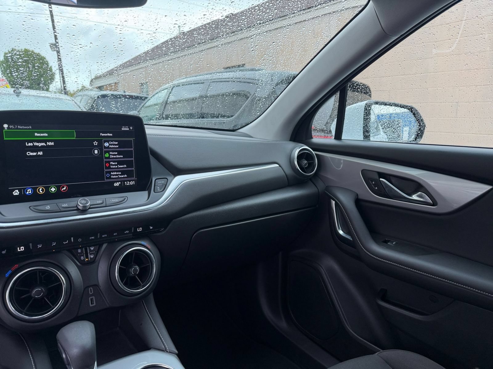 Used 2025 Chevrolet Blazer LT FWD image 36