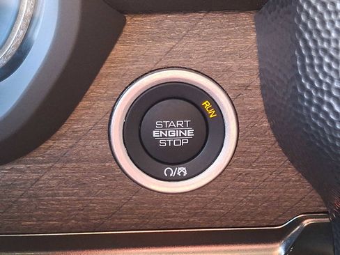 Used 2025 RAM 1500 Limited image 24