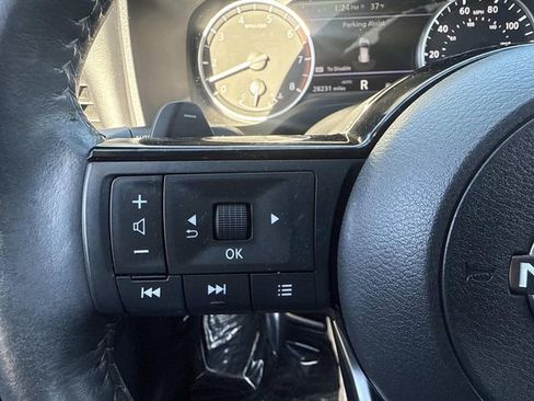 Used 2023 Nissan Rogue SV w/ SV Premium Package image 31