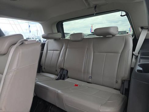 Used 2018 Ford Expedition XLT w/ Equipment Group 201A AWD/4WD image 15