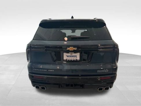 New 2026 Chevrolet Traverse High Country w/ LPO, Floor Liner Package image 4