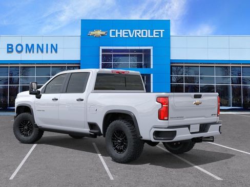 New 2026 Chevrolet Silverado 2500 ZR2 AWD/4WD image 4