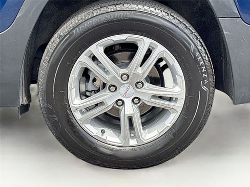 Used 2023 GMC Terrain SLE w/ Driver Convenience Package image 34