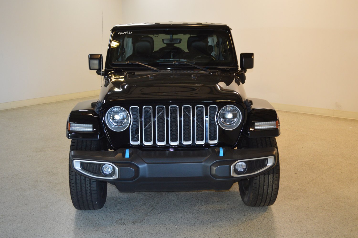 Used 2022 Jeep Wrangler Unlimited Sahara w/ Cold Weather Group AWD/4WD image 8