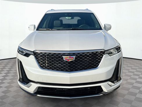 New 2025 Cadillac XT6 Premium Luxury w/ Technology Package image 2