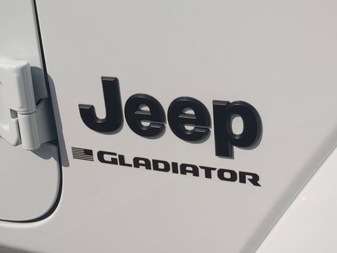 New 2026 Jeep Gladiator Sport AWD/4WD image 13