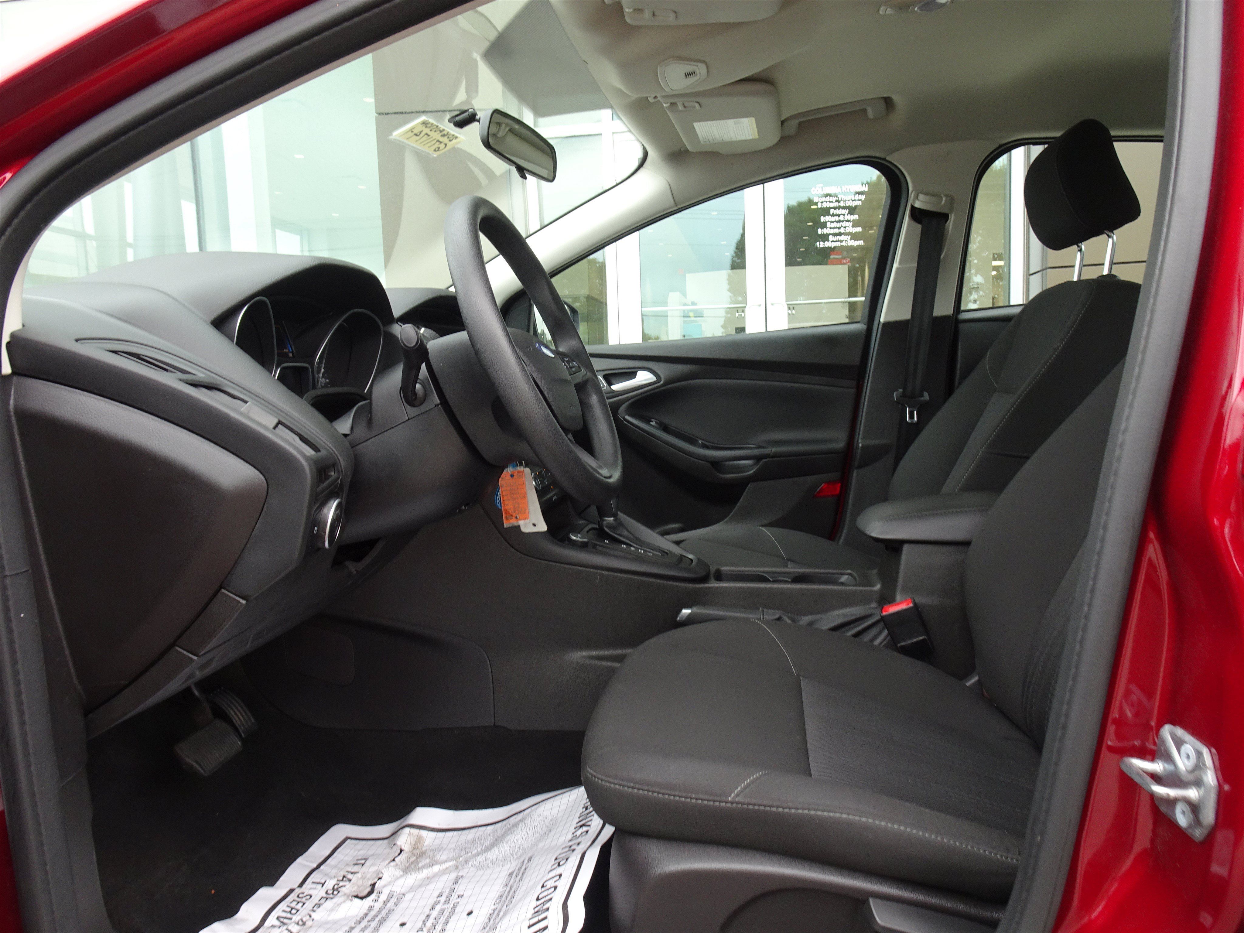 Used 2016 Ford Focus SE FWD image 8