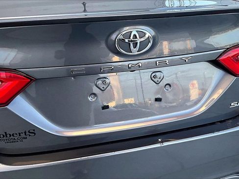 Certified 2019 Toyota Camry SE image 22